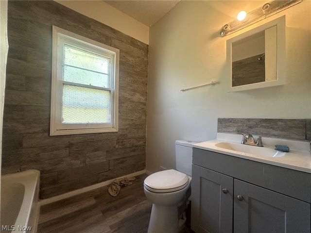 875 E 131st Street, Cleveland, OH 44108