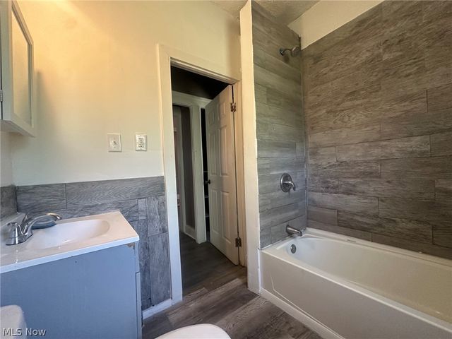 875 E 131st Street, Cleveland, OH 44108