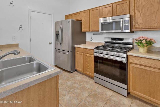 5930 S Avenida Ribero, Tucson, AZ 85706