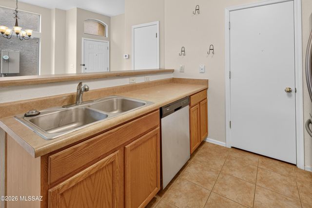 5930 S Avenida Ribero, Tucson, AZ 85706
