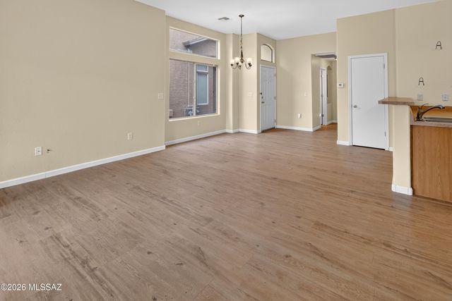 5930 S Avenida Ribero, Tucson, AZ 85706