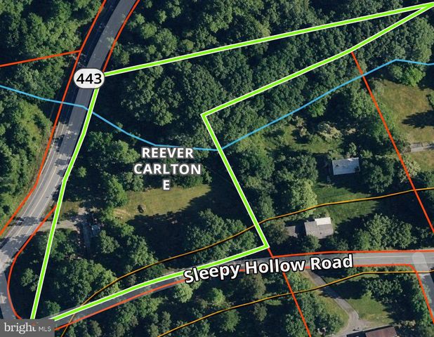 6957 FISHING CREEK VALLEY RD, Harrisburg, PA 17112