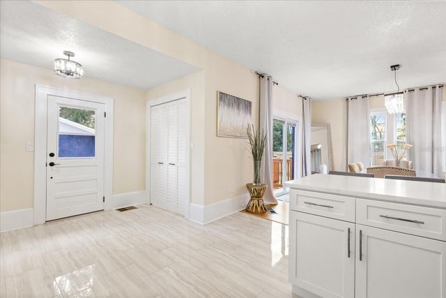 2001 SANFORD AVENUE, Sanford, FL 32771