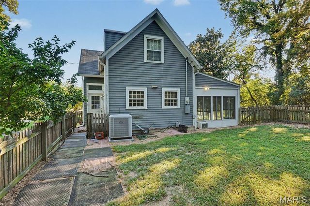 12340 S 40 Drive, St Louis, MO 63141