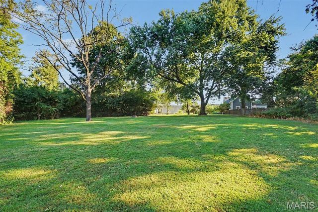 12340 S 40 Drive, St Louis, MO 63141