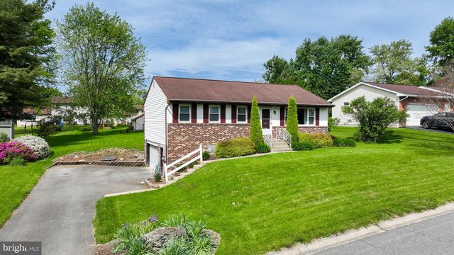 340 CURBY DR, Mountville, PA 17554