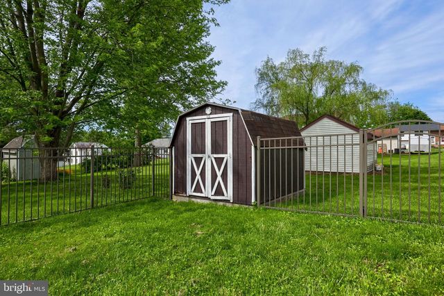 340 CURBY DR, Mountville, PA 17554