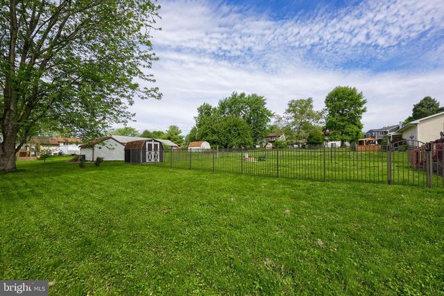 340 CURBY DR, Mountville, PA 17554