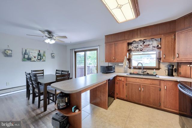 340 CURBY DR, Mountville, PA 17554