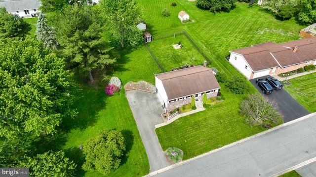 340 CURBY DR, Mountville, PA 17554