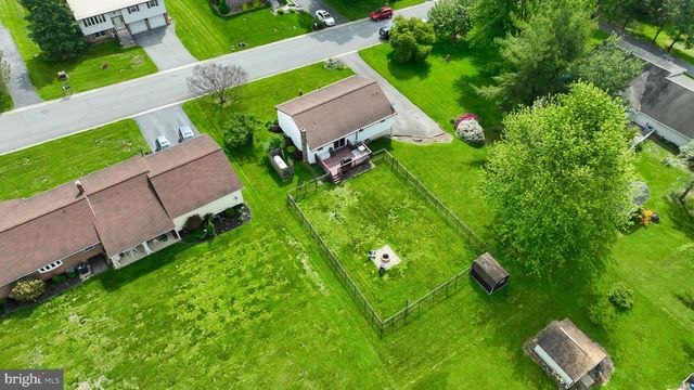 340 CURBY DR, Mountville, PA 17554