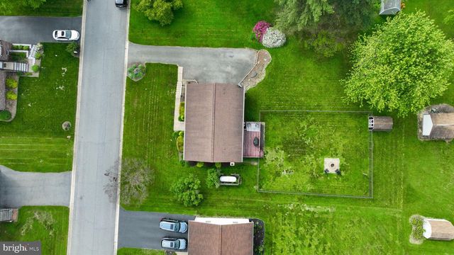 340 CURBY DR, Mountville, PA 17554