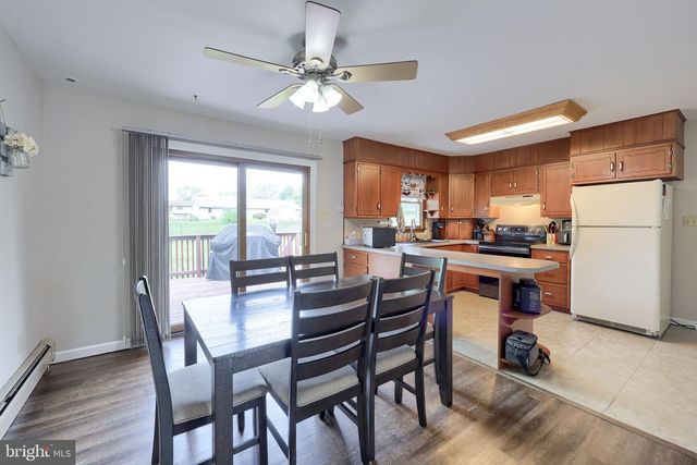 340 CURBY DR, Mountville, PA 17554