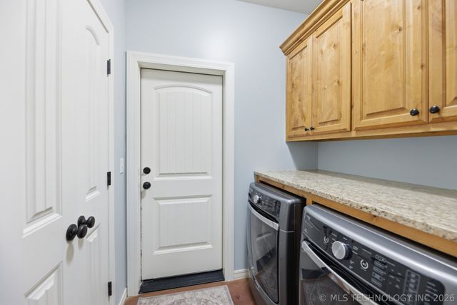 1 cripple creek, Pryor, OK 74361