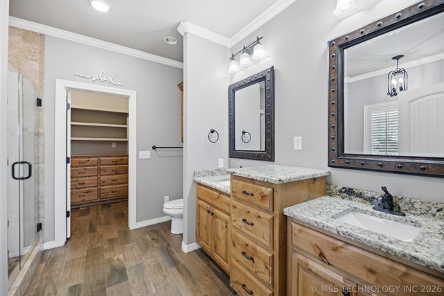 1 cripple creek, Pryor, OK 74361