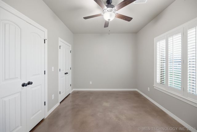 1 cripple creek, Pryor, OK 74361