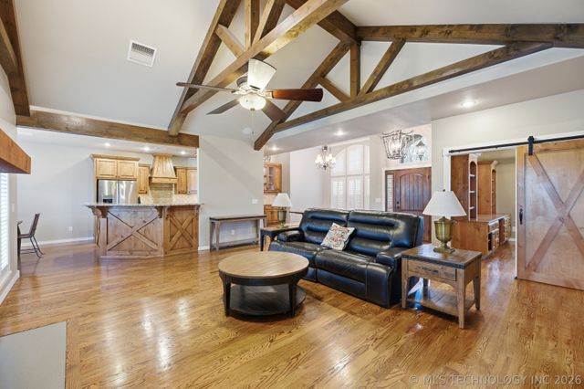 1 cripple creek, Pryor, OK 74361