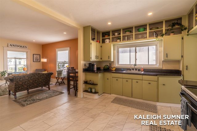 1440 Pennoyer Avenue, Grand Haven, MI 49417