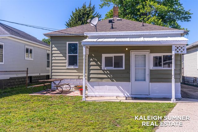 1440 Pennoyer Avenue, Grand Haven, MI 49417