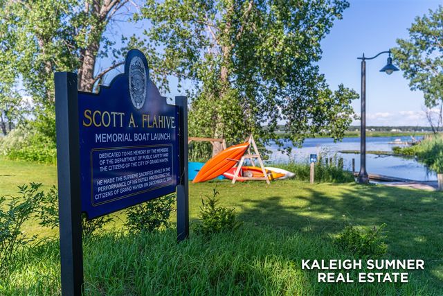 1440 Pennoyer Avenue, Grand Haven, MI 49417