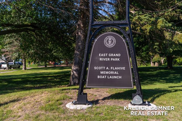1440 Pennoyer Avenue, Grand Haven, MI 49417