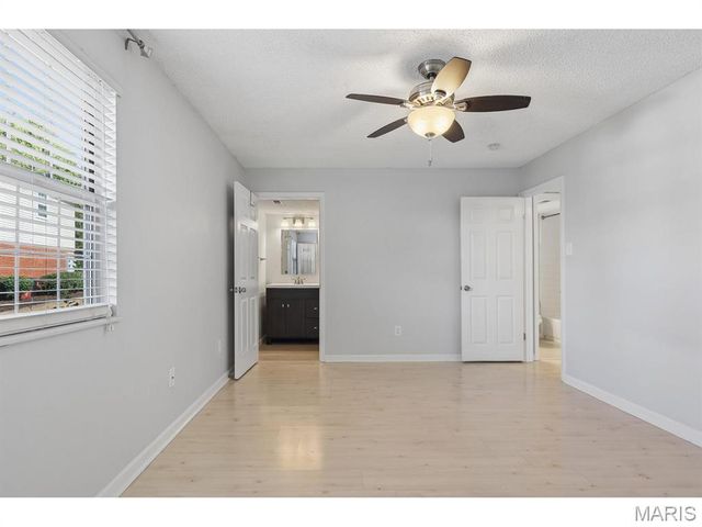 9158 Robin Court, St Louis, MO 63144