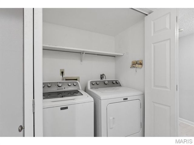 9158 Robin Court, St Louis, MO 63144