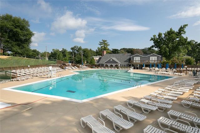 9158 Robin Court, St Louis, MO 63144