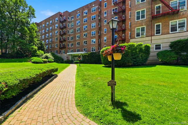 1304 Midland Avenue A24, Yonkers, NY 10704