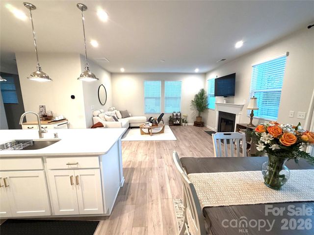 14618 Tamarack Drive, Charlotte, NC 28278