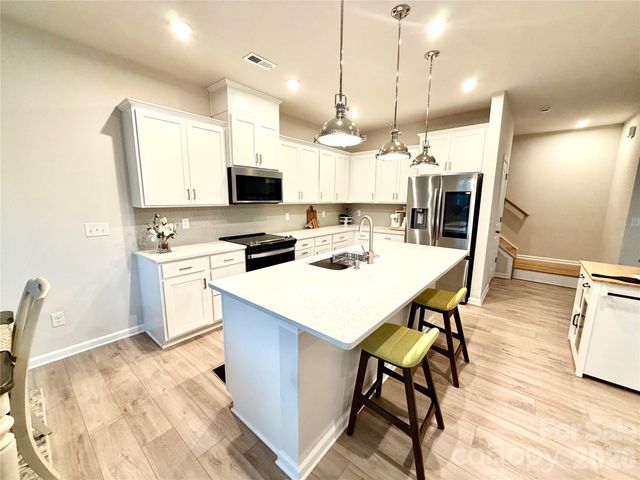 14618 Tamarack Drive, Charlotte, NC 28278