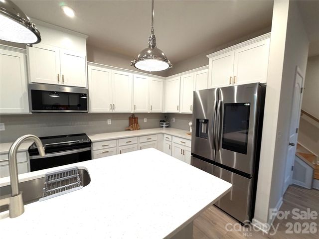 14618 Tamarack Drive, Charlotte, NC 28278