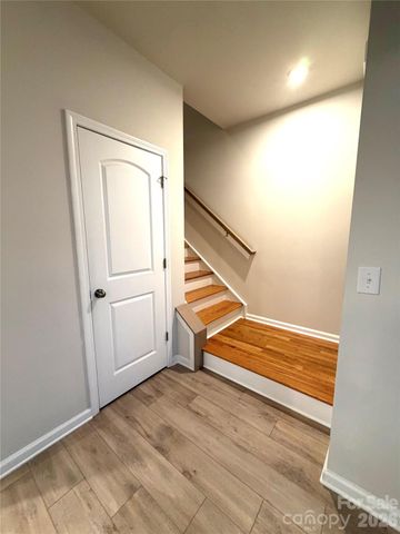 14618 Tamarack Drive, Charlotte, NC 28278
