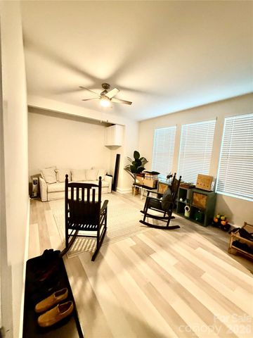 14618 Tamarack Drive, Charlotte, NC 28278