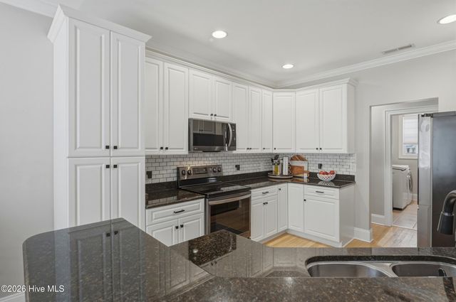 100 Cove Side Lane, Hampstead, NC 28443