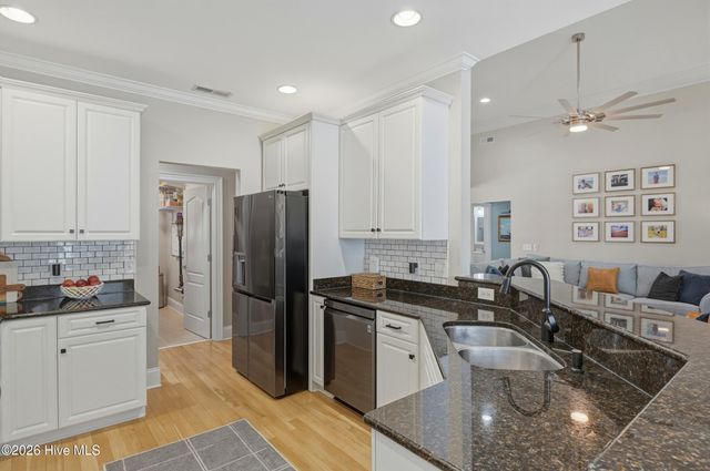 100 Cove Side Lane, Hampstead, NC 28443