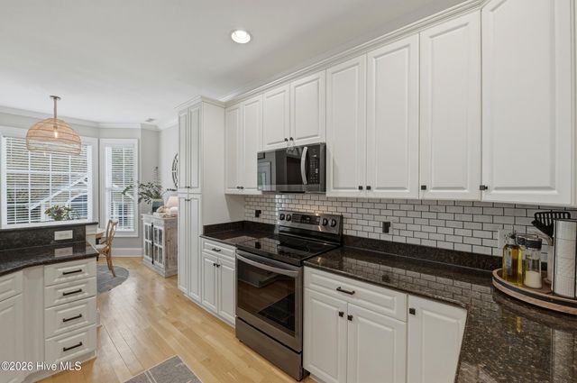 100 Cove Side Lane, Hampstead, NC 28443