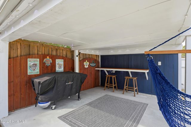 100 Cove Side Lane, Hampstead, NC 28443