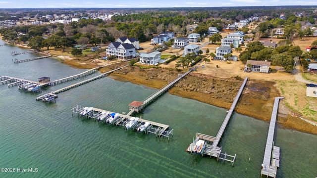 100 Cove Side Lane, Hampstead, NC 28443