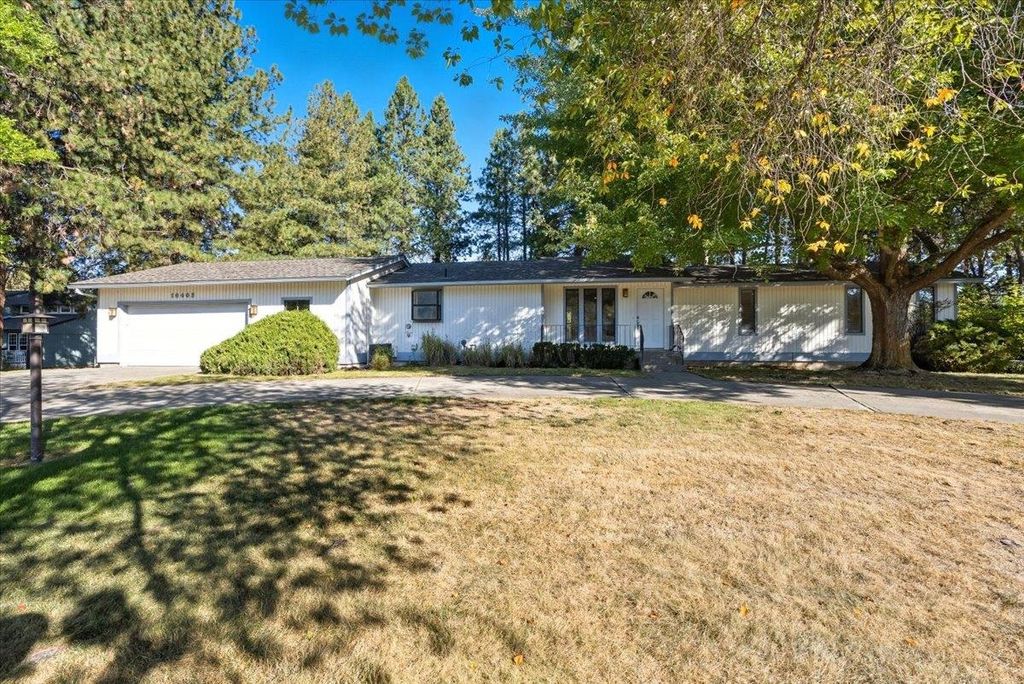 10405 E Ferret Dr, Spokane Valley, WA 99206
