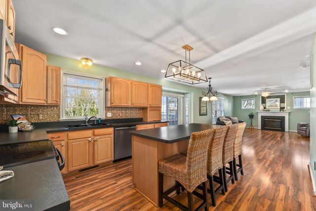 64 WALNUT FARMS PKWY, Fredericksburg, VA 22405