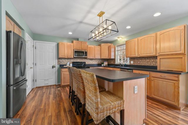 64 WALNUT FARMS PKWY, Fredericksburg, VA 22405