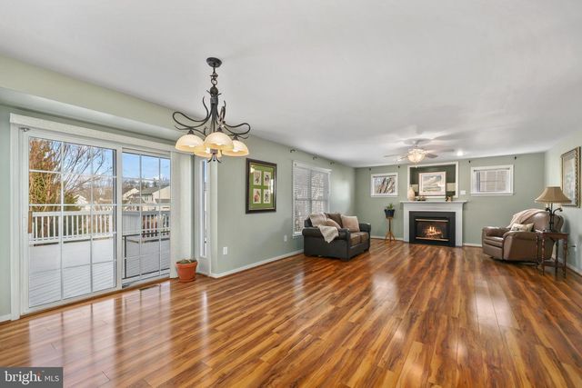 64 WALNUT FARMS PKWY, Fredericksburg, VA 22405