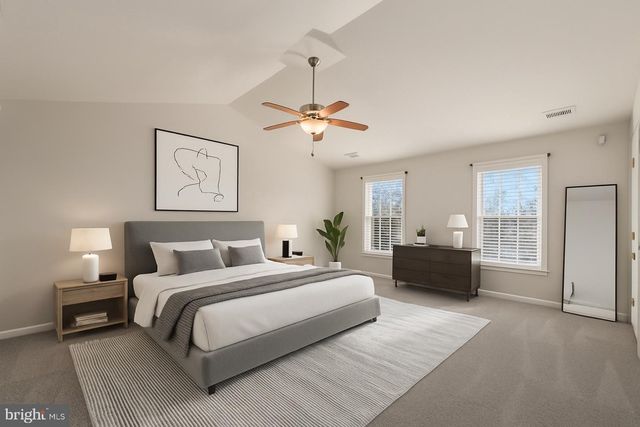 64 WALNUT FARMS PKWY, Fredericksburg, VA 22405