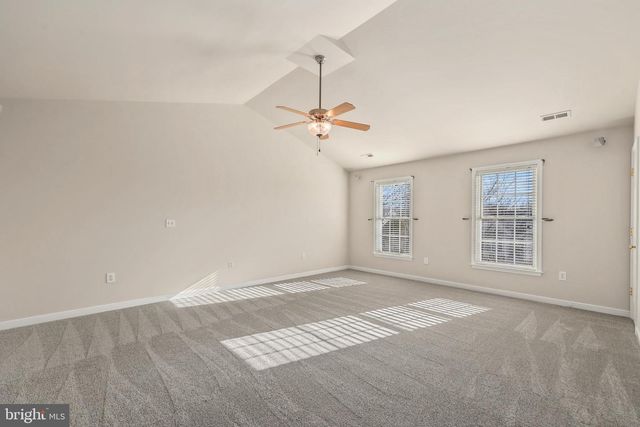 64 WALNUT FARMS PKWY, Fredericksburg, VA 22405