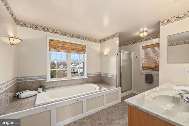 64 WALNUT FARMS PKWY, Fredericksburg, VA 22405