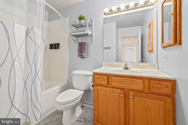 64 WALNUT FARMS PKWY, Fredericksburg, VA 22405