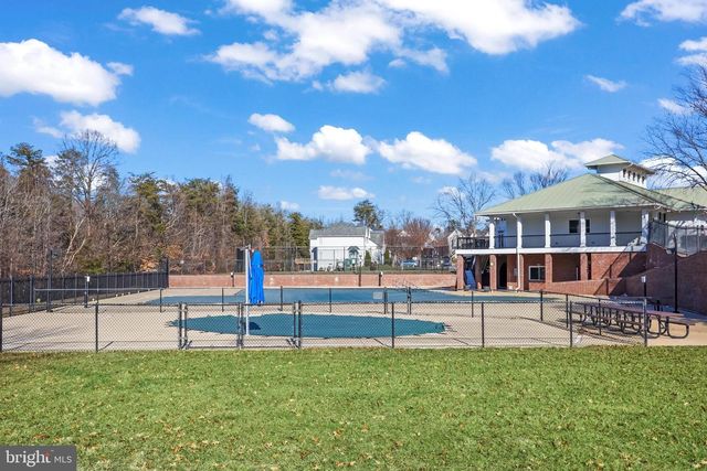 64 WALNUT FARMS PKWY, Fredericksburg, VA 22405