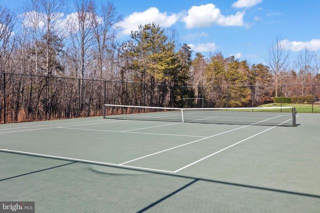 64 WALNUT FARMS PKWY, Fredericksburg, VA 22405