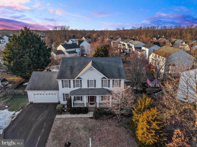 64 WALNUT FARMS PKWY, Fredericksburg, VA 22405